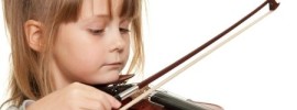 Little girl with violin