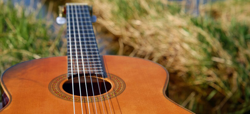 The 15 Best Acoustic And Electric Guitar Brands